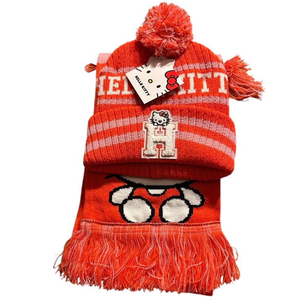 Hello Kitty Beanie Hat and Scarf Set New With Tag